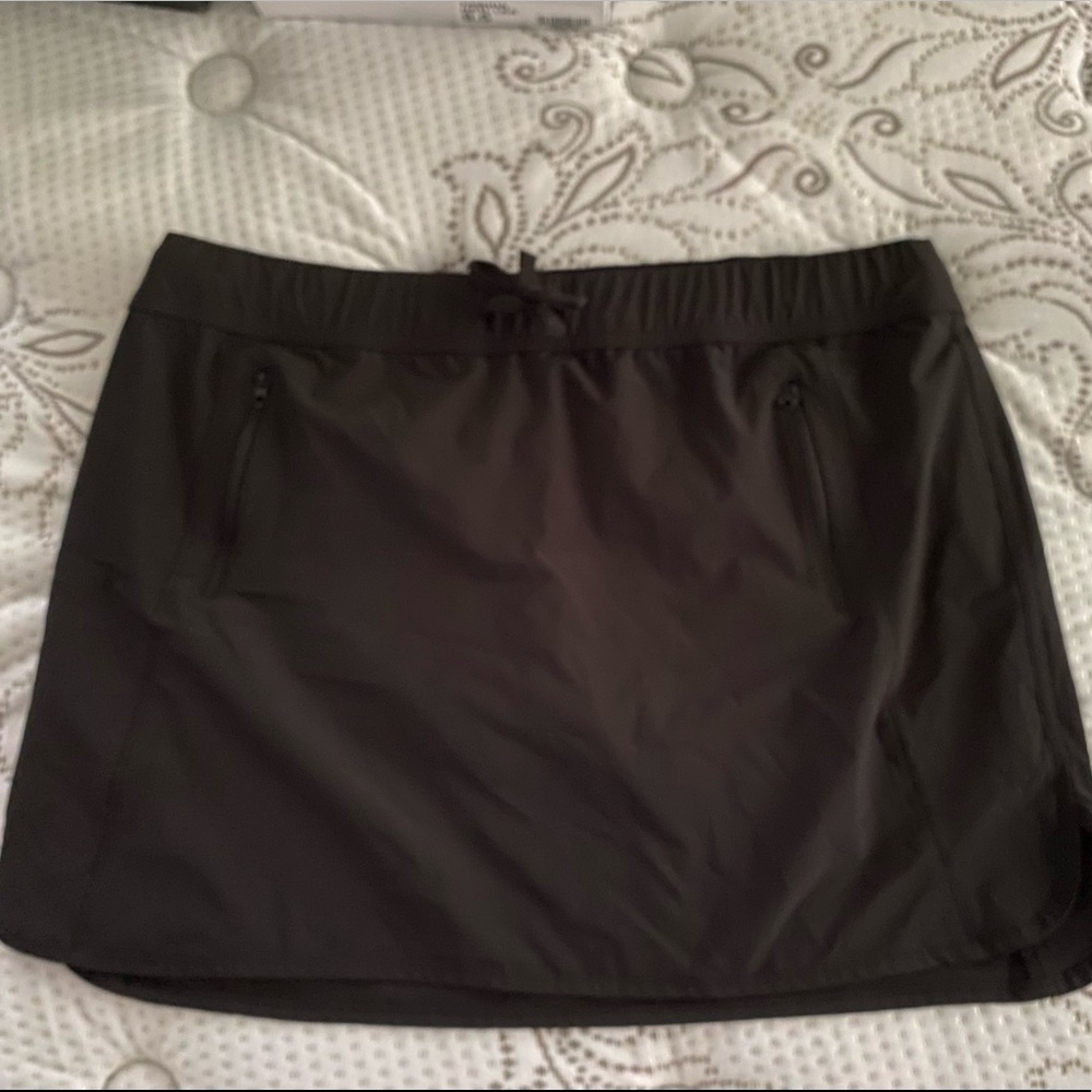 Magellan Skort